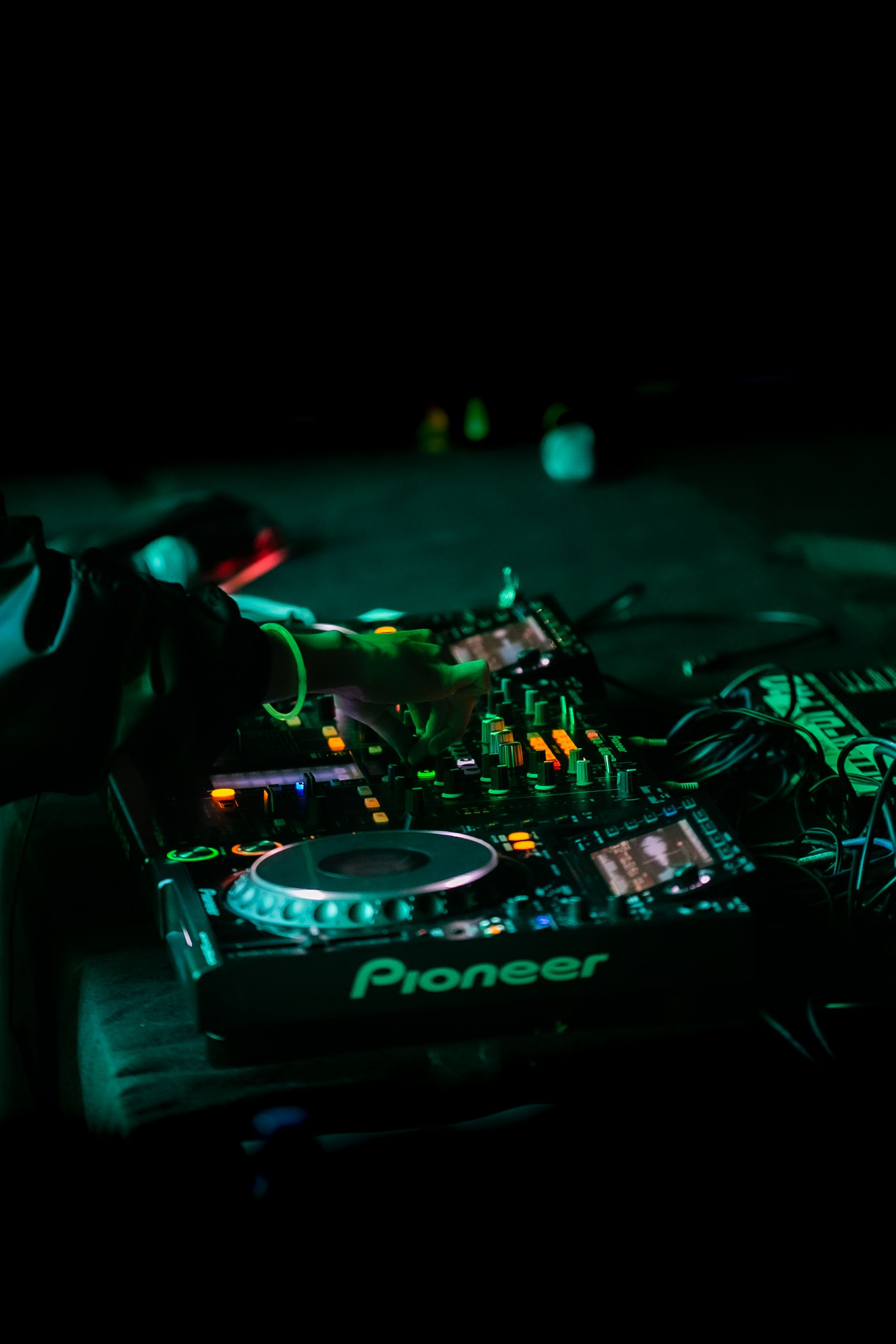 Guía Local: Dónde Estudiar Producción Musical y DJ en Buenos Aires