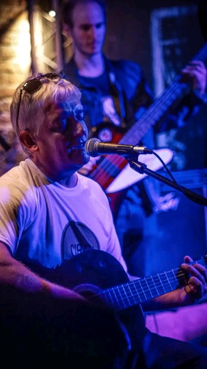 Foto del músico Gómez Pablo